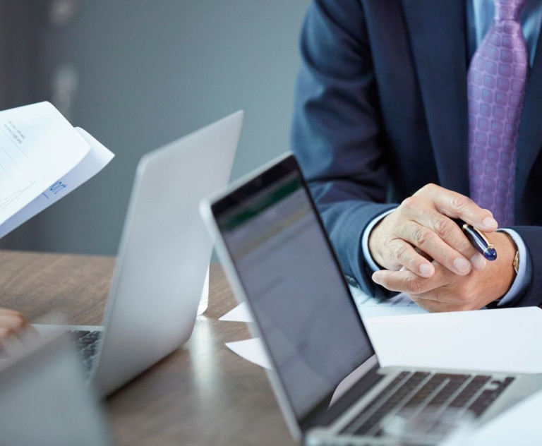 Nové hlášení zaměstnavatelů (JMHZ) od 2026: koho se týká a jak ho podat