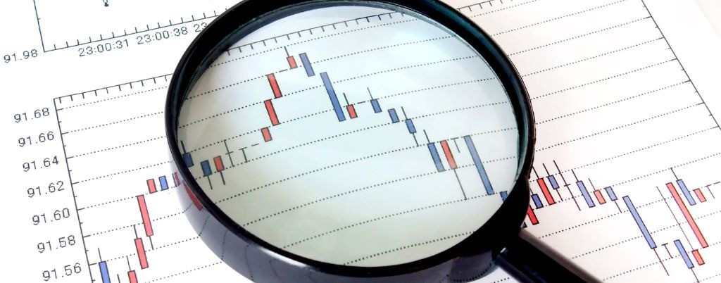 Deficit vládních institucí za rok 2025 dosáhl nedobrých 2,1 % HDP